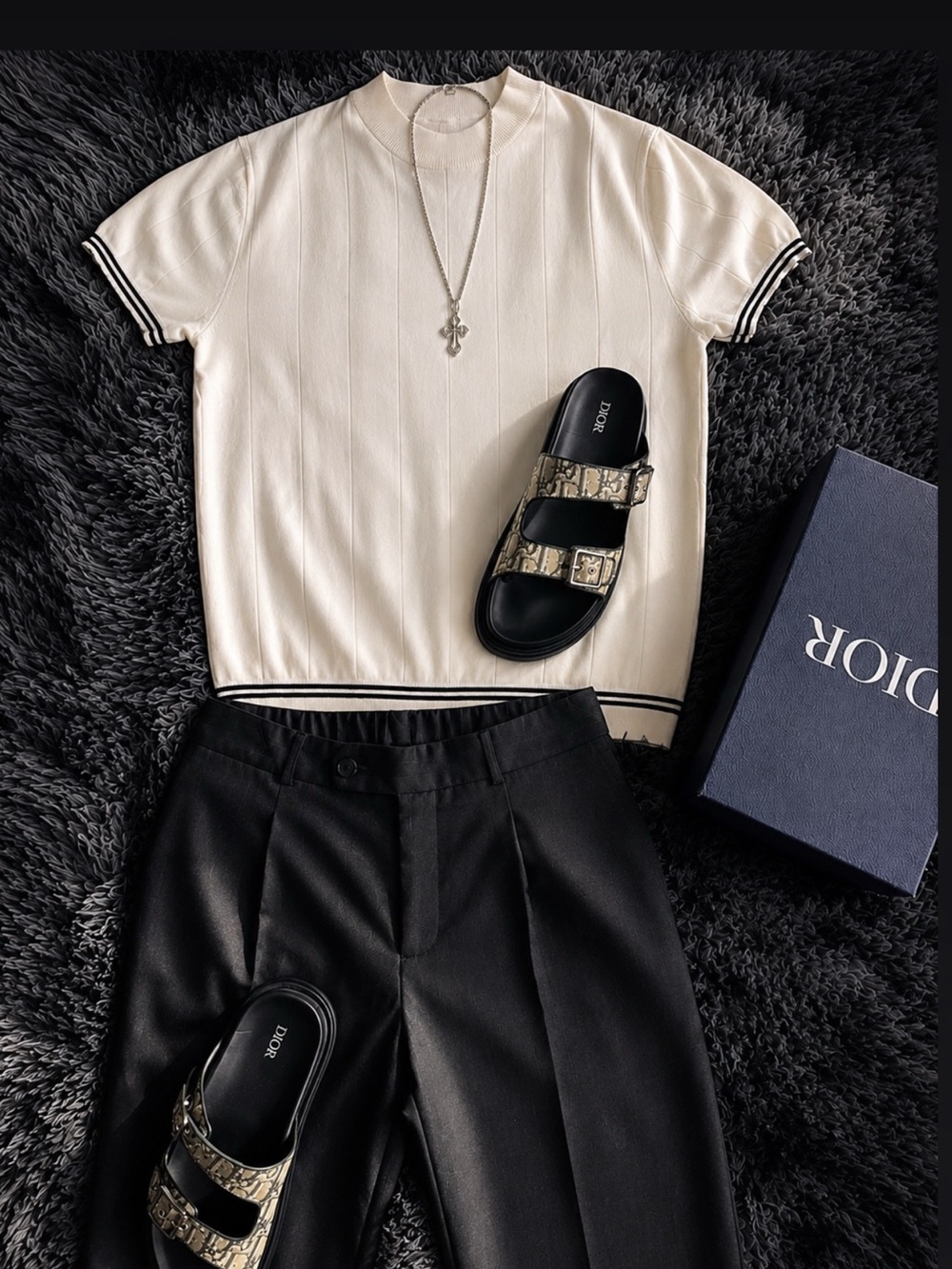Good American Cream Short Sleeve Knit Tee with Black Trim
